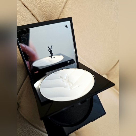 YSL All Hours Hyper Finish PRESSED POWDER TRANSLUCENT NEW - Picture 4 of 6
